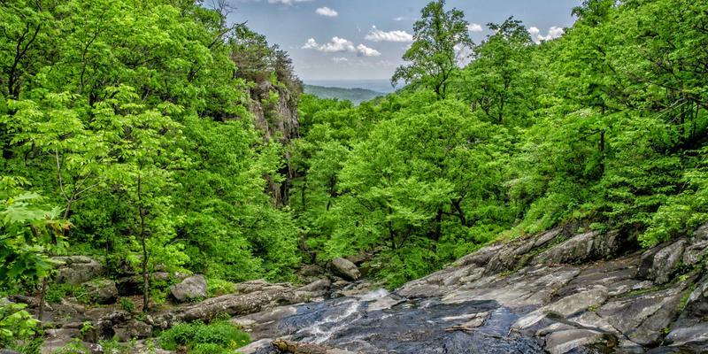 工程质量检测：建筑安全的科学防线与工程鉴定的核心价值